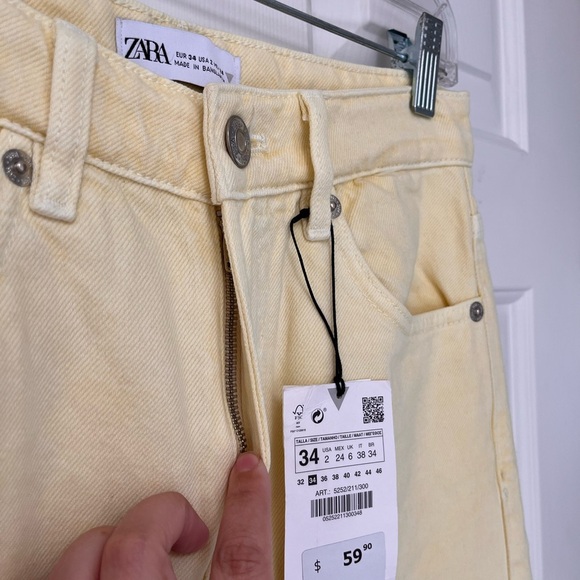 NWT ZARA Mid Rise Patch Pocket Yellow Jeans 2 - Picture 7 of 16